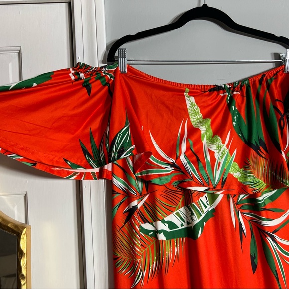 Tropical Red Maxi Dress - Picture 2 of 6